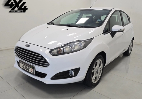 Ford Fiesta 2017 Branco — foto 1 de 3
