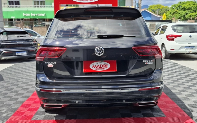 imagem-https://www.socarrao.com.br/sc-vehicle-images-prod/3544666/1788187542775-003_faf7614df463d74afebe72ceec6776d7.jpg