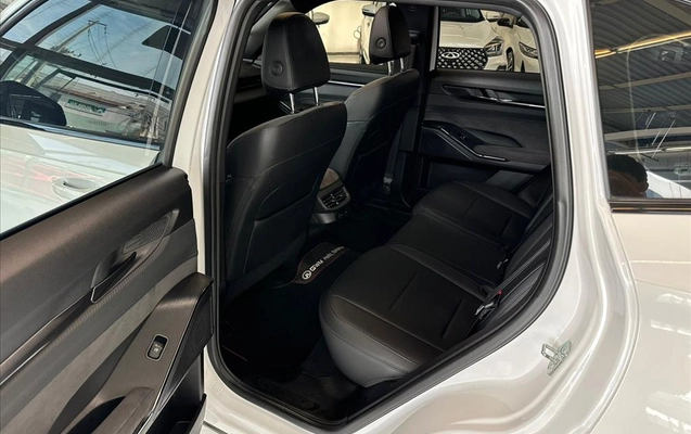 imagem-https://www.socarrao.com.br/sc-vehicle-images-prod/3544684/1788187607802-69462cda-e38f-44a5-b080-e42708a67cad20260831112805.jpeg