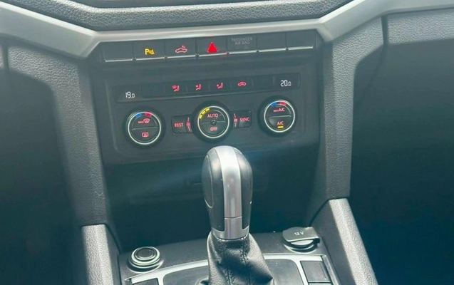 imagem-https://www.socarrao.com.br/sc-vehicle-images-prod/3544959/1788188262398-ODQzMjExOV8xM19CXzc1OTVkNTI2MWQuanBlZw.jpeg