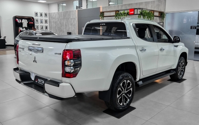 imagem-https://www.socarrao.com.br/sc-vehicle-images-prod/3544965/1788188310092-A7BmzFdgF0oXRkaEt0252ICBUoeTPA6S.jpg