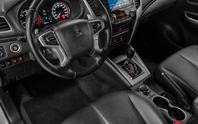 imagem-https://www.socarrao.com.br/sc-vehicle-images-prod/3544965/1788188310099-acLzWbhdgYKGJVVX7zqgpnVI7nHjmVIF.jpg