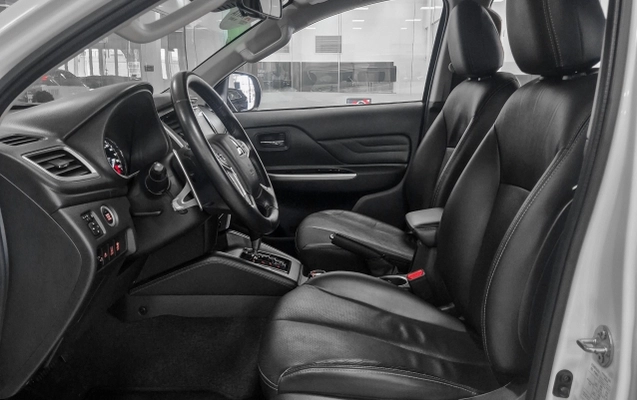 imagem-https://www.socarrao.com.br/sc-vehicle-images-prod/3544965/1788188310106-Oyy4X1MfEnyXUSQZFAUFqN3mmTuQXNYP.jpg