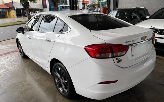imagem-https://www.socarrao.com.br/sc-vehicle-images-prod/3545375/1788189355343-8433865_8_B_8d21f98767.jpeg