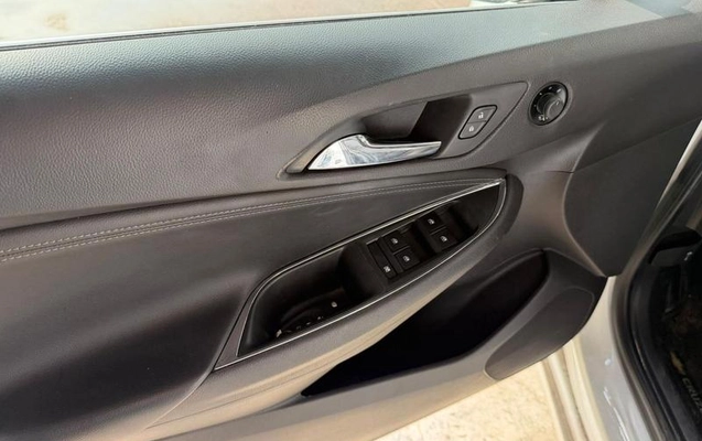 imagem-https://www.socarrao.com.br/sc-vehicle-images-prod/3545375/1788189355359-8433865_6_B_86ba824b4e.jpeg