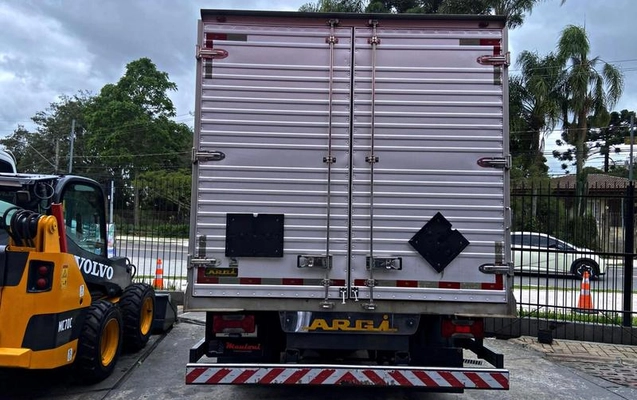 imagem-https://www.socarrao.com.br/sc-vehicle-images-prod/3545778/1790370026820-8420149_4_B_e32d7319df.jpeg