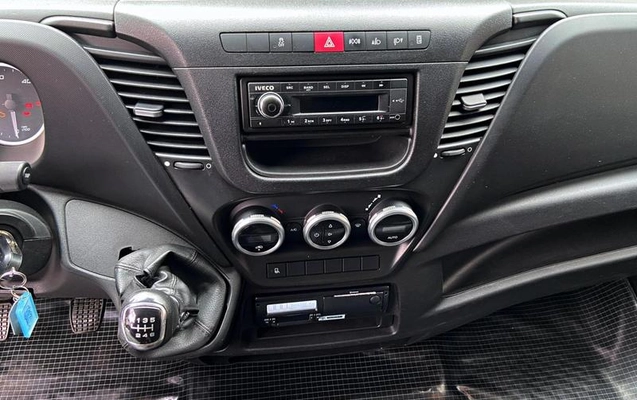 imagem-https://www.socarrao.com.br/sc-vehicle-images-prod/3545778/1790370026821-8420149_6_B_909aca747a.jpeg
