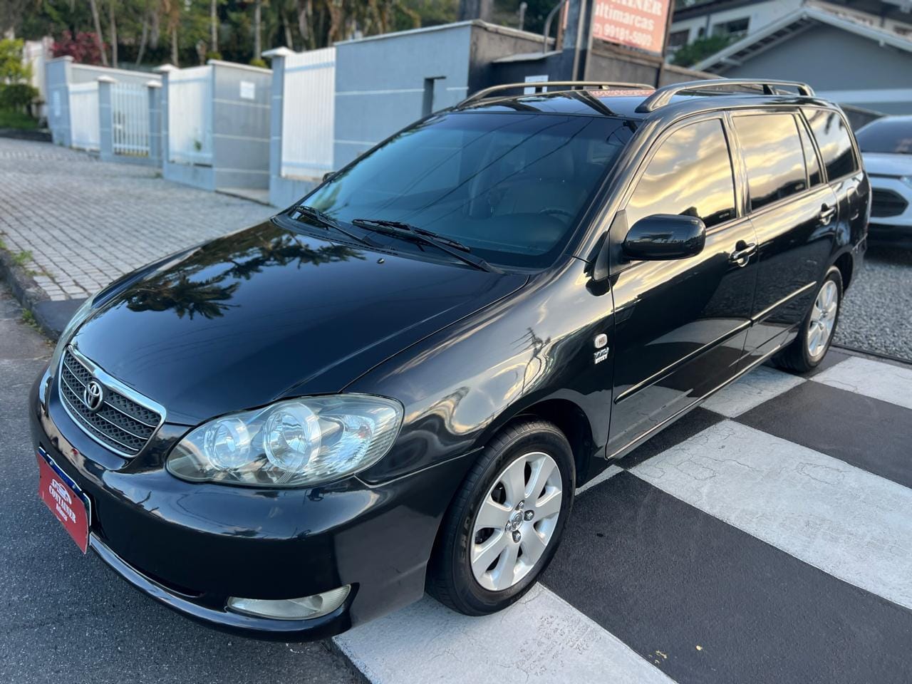 Toyota Corolla Fielder SW 1.8/1.8 XEi Flex Mec na cor Preto em Joinville / SC - 35458