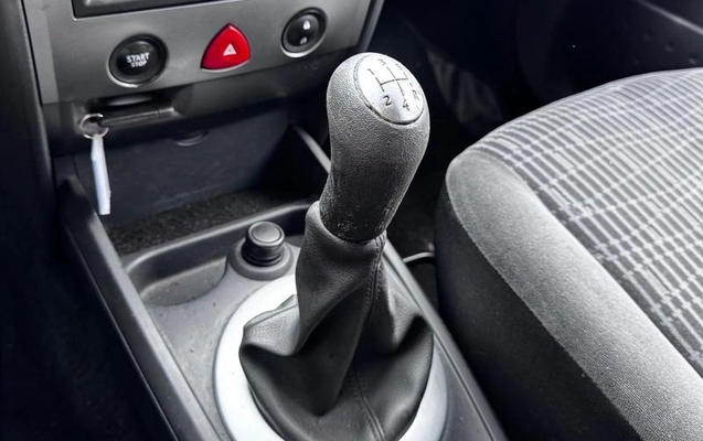 imagem-https://www.socarrao.com.br/sc-vehicle-images-prod/3546128/1788191655112-8356779_12_B_a22f5323d9.jpeg