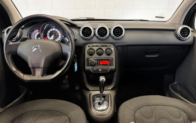 imagem-https://www.socarrao.com.br/sc-vehicle-images-prod/3546514/1788192924076-8356684_7_B_7cb396041b.jpeg