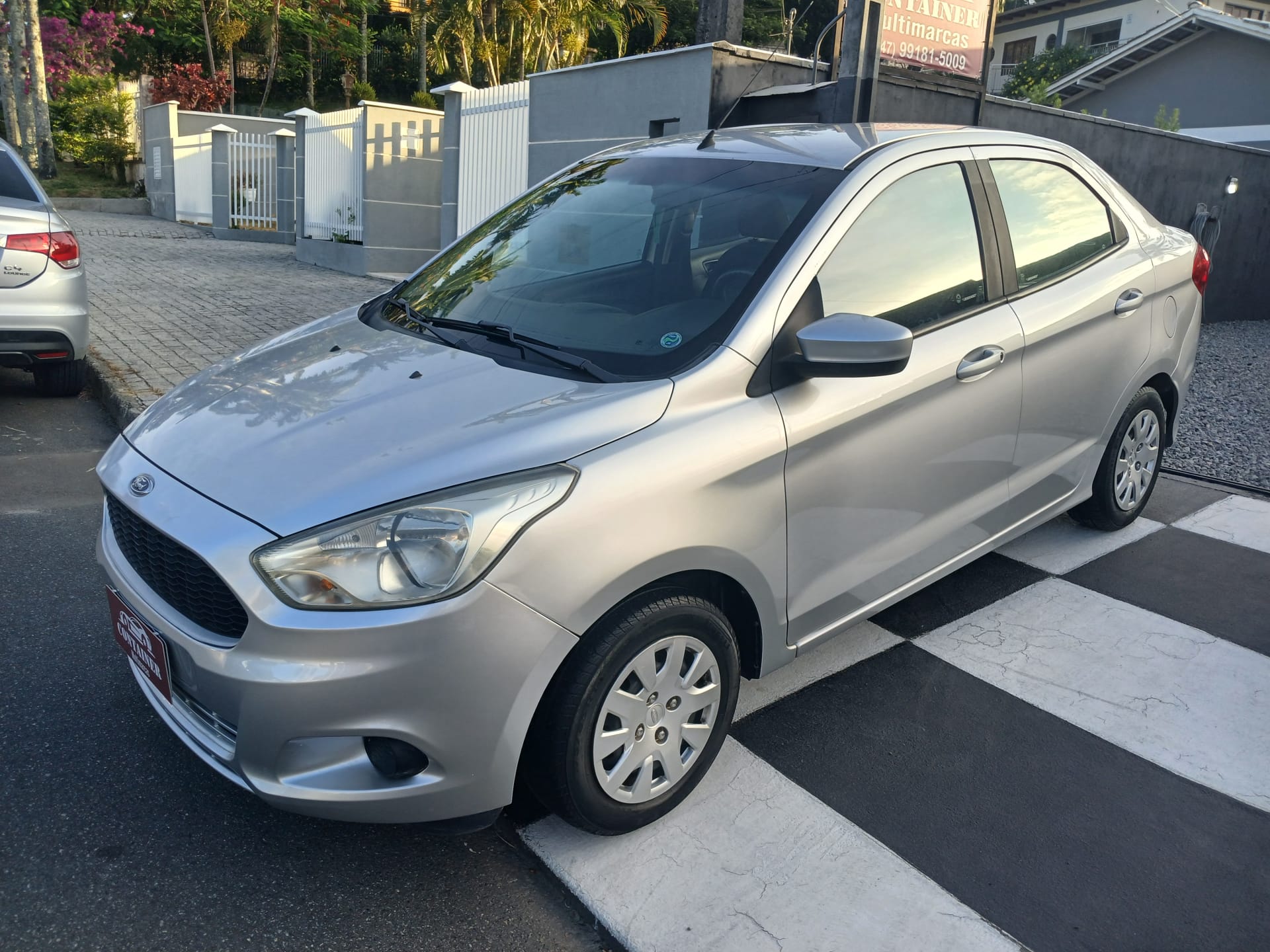 Ford Ka 2018 Cinza — foto 1 de 3