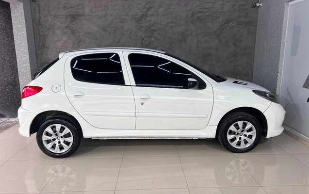 imagem-https://www.socarrao.com.br/sc-vehicle-images-prod/3546907/1788194019047-8277011_5_B_79a17ccd37.jpeg