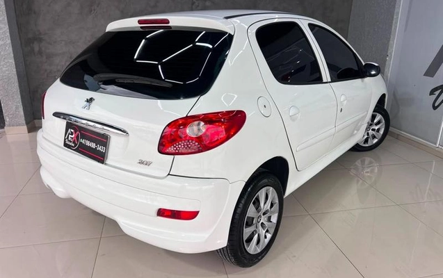 imagem-https://www.socarrao.com.br/sc-vehicle-images-prod/3546907/1788194019049-8277011_12_B_4193117374.jpeg