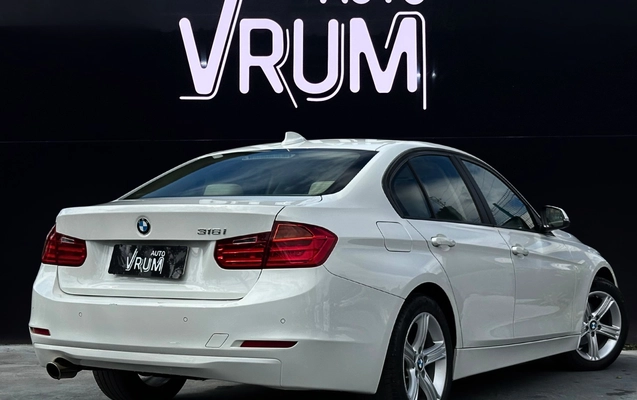 imagem-https://www.socarrao.com.br/sc-vehicle-images-prod/3547137/1788194406398-4_054503.jpg