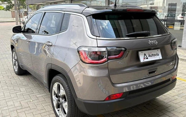 imagem-https://www.socarrao.com.br/sc-vehicle-images-prod/3547802/1789235949430-8431137_10_B_bf7d30498e.jpeg