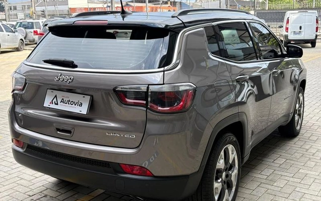imagem-https://www.socarrao.com.br/sc-vehicle-images-prod/3547802/1789235949433-8431137_10_B_0895f32b3c.jpeg