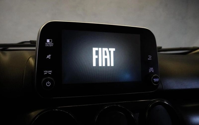 imagem-https://www.socarrao.com.br/sc-vehicle-images-prod/3547836/1789414658061-8434414_0_B_87ac6f7724.jpeg