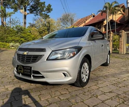 Chevrolet Onix 2019 Prata — foto 1 de 3
