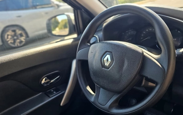 imagem-https://www.socarrao.com.br/sc-vehicle-images-prod/3548249/1788197471442-6R1Ey5aBpgWjhlwlI5uxQs2GmtqhEhnI.jpg