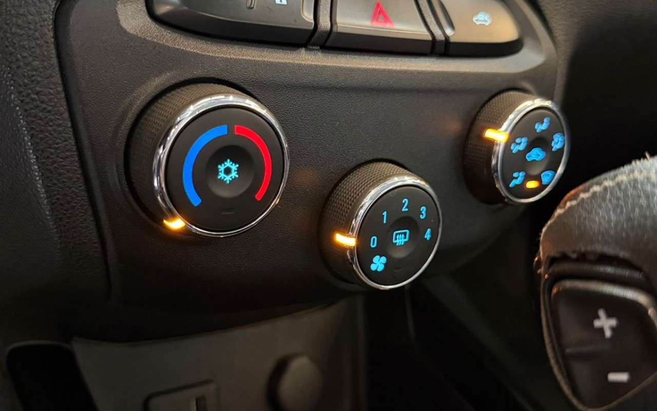 imagem-https://www.socarrao.com.br/sc-vehicle-images-prod/3548327/1788197727127-MGRmN2JkYzMtNWU4ZS00MzRjLTliYzgtMDg4NmE1OWFmNjc2LmpwZWc.jpeg