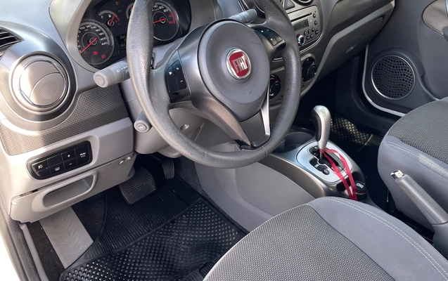 imagem-https://www.socarrao.com.br/sc-vehicle-images-prod/3548345/1788201304673-SU1HXzU5MjguanBlZw.jpeg