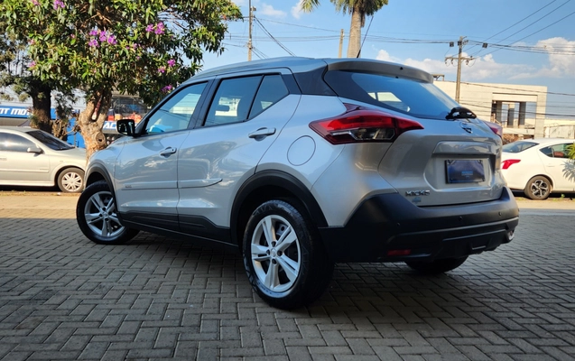 imagem-https://www.socarrao.com.br/sc-vehicle-images-prod/3548366/1788198093142-292ef1d5-e331-492e-8cf3-80968e0b8301.jpg