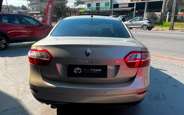 imagem-https://www.socarrao.com.br/sc-vehicle-images-prod/3548444/1788198350082-cf790711b4d547fd9811197ba03118e3_1788198271957.jpg