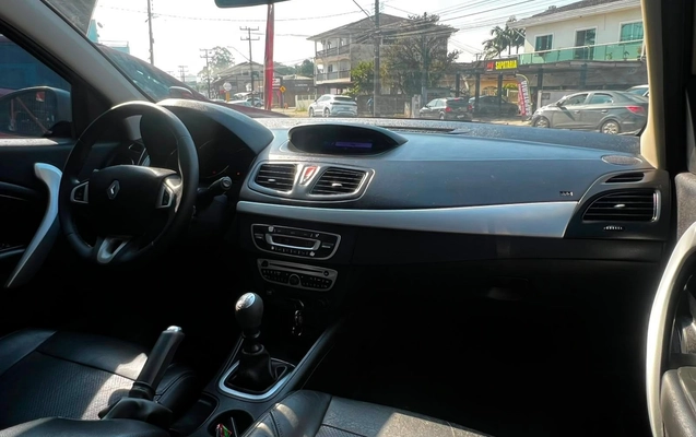 imagem-https://www.socarrao.com.br/sc-vehicle-images-prod/3548444/1788198350089-4ce9dfc58d2f49ae91ba528155895fa8_1788198272002.jpg