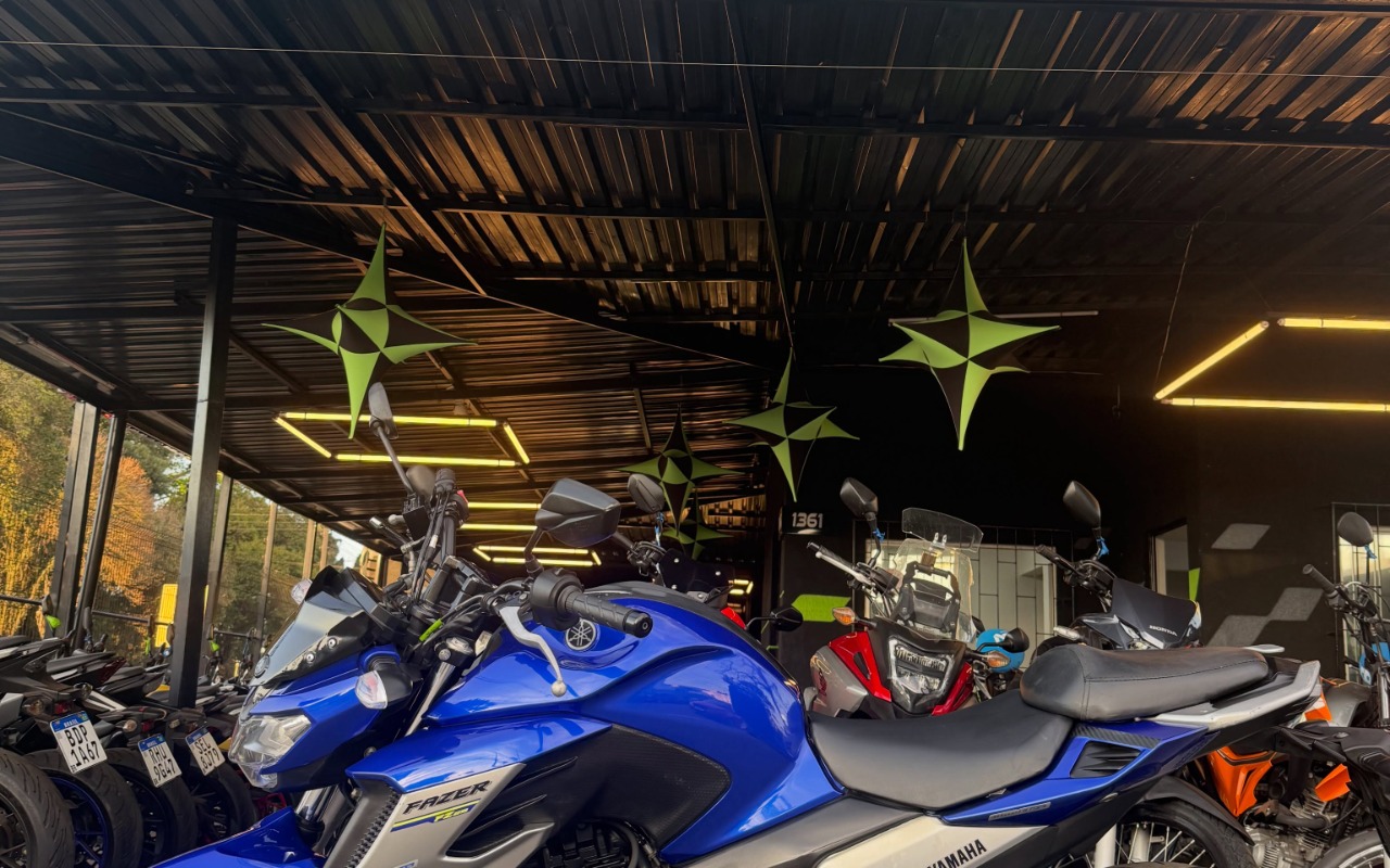 imagem-https://www.socarrao.com.br/sc-vehicle-images-prod/3548995/1788199573855-NzgzNTczMTQwXzE4MTIzMDc0MTQzODQyMjQ4Xzc0MzEzNTcwNDk1MjYwMTcyMzFfbi5qcGc.jpg