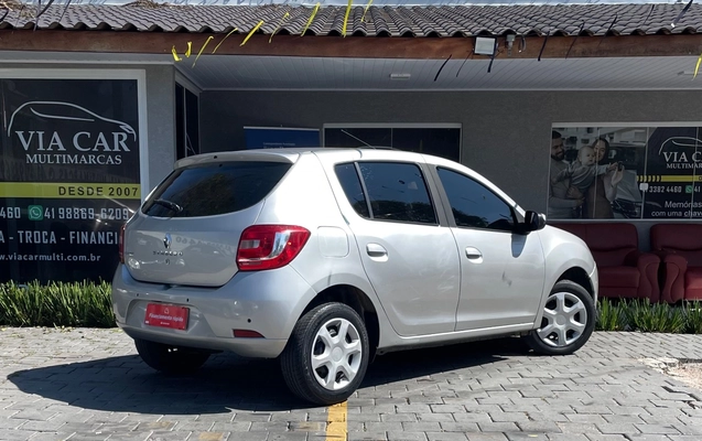 imagem-https://www.socarrao.com.br/sc-vehicle-images-prod/3549040/1788201458197-SU1HXzYwMzMuanBlZw.jpeg