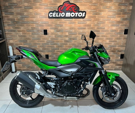 KAWASAKI Z 500 2025 Verde — foto 1 de 3