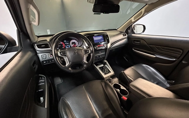 imagem-https://www.socarrao.com.br/sc-vehicle-images-prod/3549129/1788200024425-8_031255.jpg