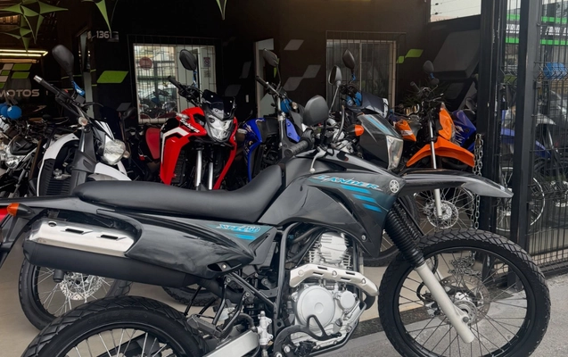 imagem-https://www.socarrao.com.br/sc-vehicle-images-prod/3549192/1788200290127-NzgyMjUyNzE4XzE4MTIzMTY3NTg3ODQyMjQ4XzIyNjAwNTAwOTQ3MDUyNjQ1MDNfbi5qcGc.jpg