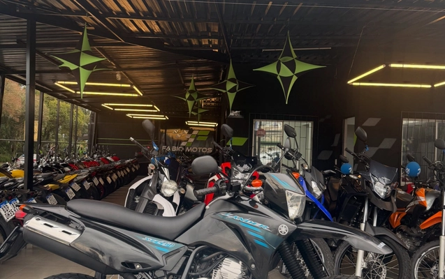 imagem-https://www.socarrao.com.br/sc-vehicle-images-prod/3549192/1788200290453-Nzg1MjgwOTcyXzE4MTIzMTY3NTc4ODQyMjQ4XzY3MTA3NzkzMzEwNTcxNTg4MDZfbi5qcGc.jpg