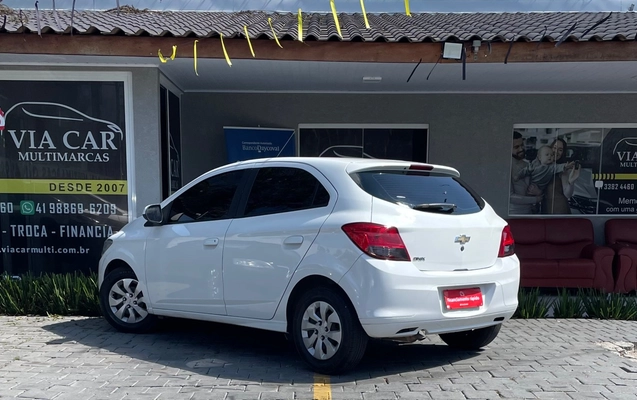 imagem-https://www.socarrao.com.br/sc-vehicle-images-prod/3549348/1788201556804-SU1HXzYwNDYuanBlZw.jpeg