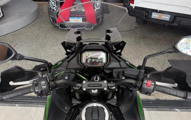 imagem-https://www.socarrao.com.br/sc-vehicle-images-prod/3549573/1788200973783-8423230_16_B_8c4d4349f3.jpeg