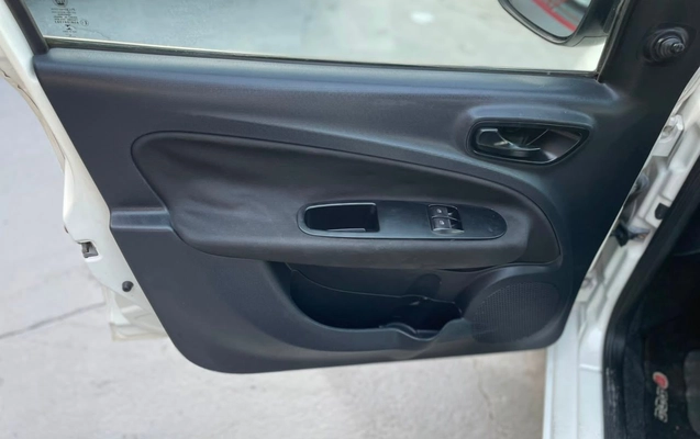 imagem-https://www.socarrao.com.br/sc-vehicle-images-prod/3549751/1788201176773-7d0ef37015674aada654ef6f7ab34983_1788200826833.jpg