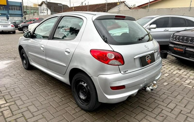 imagem-https://www.socarrao.com.br/sc-vehicle-images-prod/3550012/1789676983536-8435070_11_B_ab0dbb01a6.jpeg