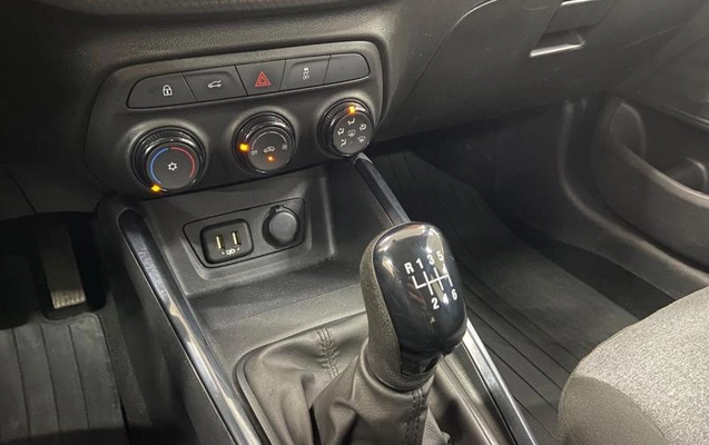 imagem-https://www.socarrao.com.br/sc-vehicle-images-prod/3550014/1789217566632-8319671_11_B_87333d2e61.jpeg