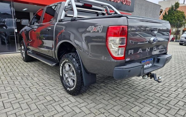 imagem-https://www.socarrao.com.br/sc-vehicle-images-prod/3550104/1789668523293-8413536_24_B_37b9200e7e.jpeg