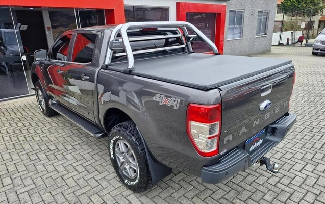 imagem-https://www.socarrao.com.br/sc-vehicle-images-prod/3550104/1789668523303-8413536_24_B_6e00e9b8d2.jpeg