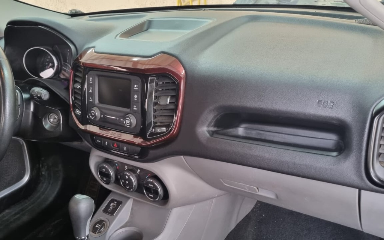 imagem-https://www.socarrao.com.br/sc-vehicle-images-prod/3550153/1788202283830-ZThlYTU2YTktYTBlZS00OWVjLWJjNWMtZGU2ZDg4NTQ3ZjA5LmpwZw.jpg