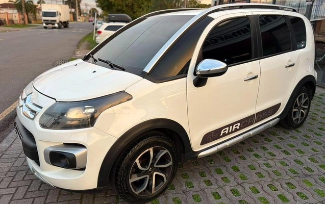imagem-https://www.socarrao.com.br/sc-vehicle-images-prod/3550472/1789593203992-8435338_1_B_2bd855a6be.jpeg