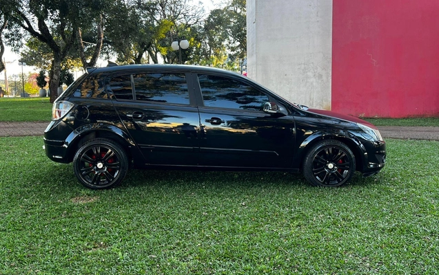 imagem-https://www.socarrao.com.br/sc-vehicle-images-prod/3550499/1788202904041-d714c95ce3394623b6e8a41533e0d6db_1788202772211.jpg