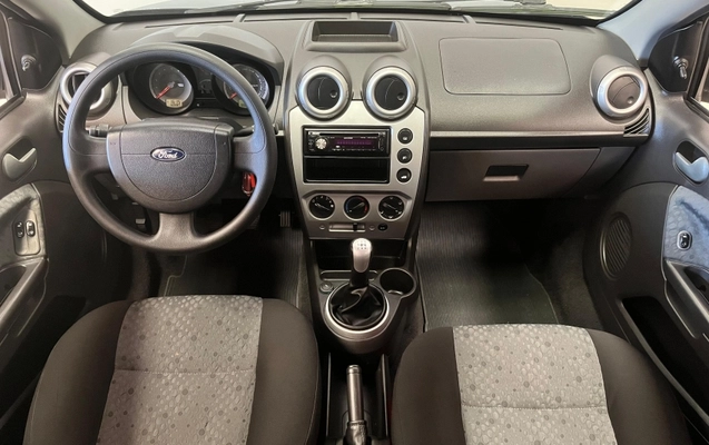 imagem-https://www.socarrao.com.br/sc-vehicle-images-prod/3550869/1789063042184-YACEsWtgsXIx59LAsc17mQhb01WdORi5.jpg