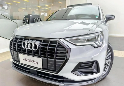 Audi Q3 2022 Branco — foto 1 de 3