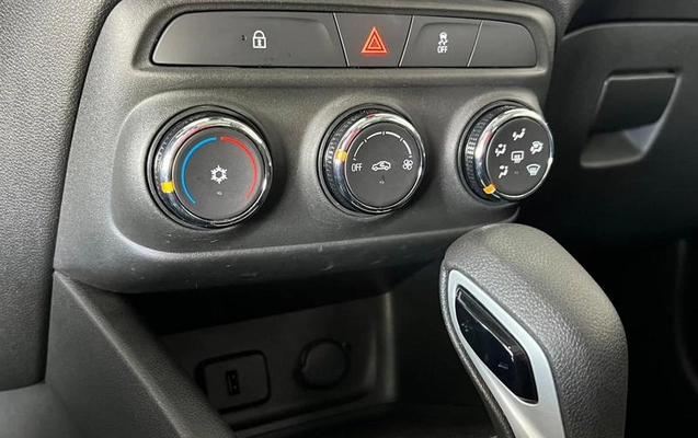 imagem-https://www.socarrao.com.br/sc-vehicle-images-prod/3550912/1789999561466-8432851_19_B_548cc2ead5.jpeg