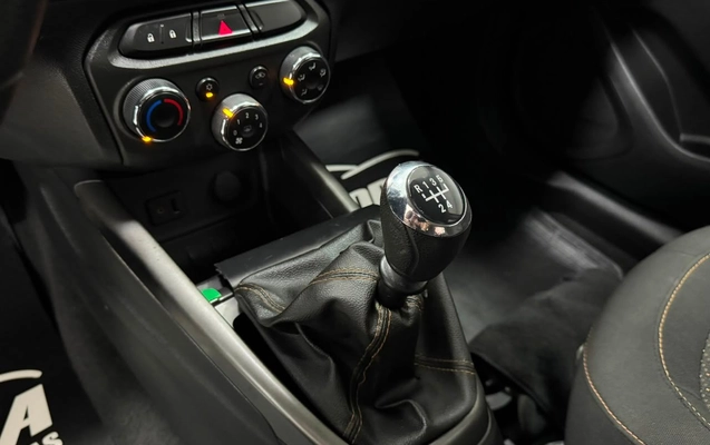 imagem-https://www.socarrao.com.br/sc-vehicle-images-prod/3550987/1788204650658-441b5bdc3b2e4f9bbf3587021170b0ea_1788204597295.jpg