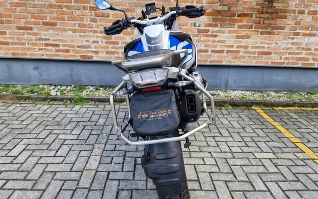 imagem-https://www.socarrao.com.br/sc-vehicle-images-prod/3551262/1789148770888-8435771_13_B_c6783dce6e.jpeg