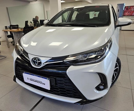 Toyota Yaris 2025 Branco — foto 1 de 3